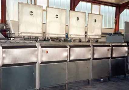 In-line soda caustic tanks, in stainless steel version